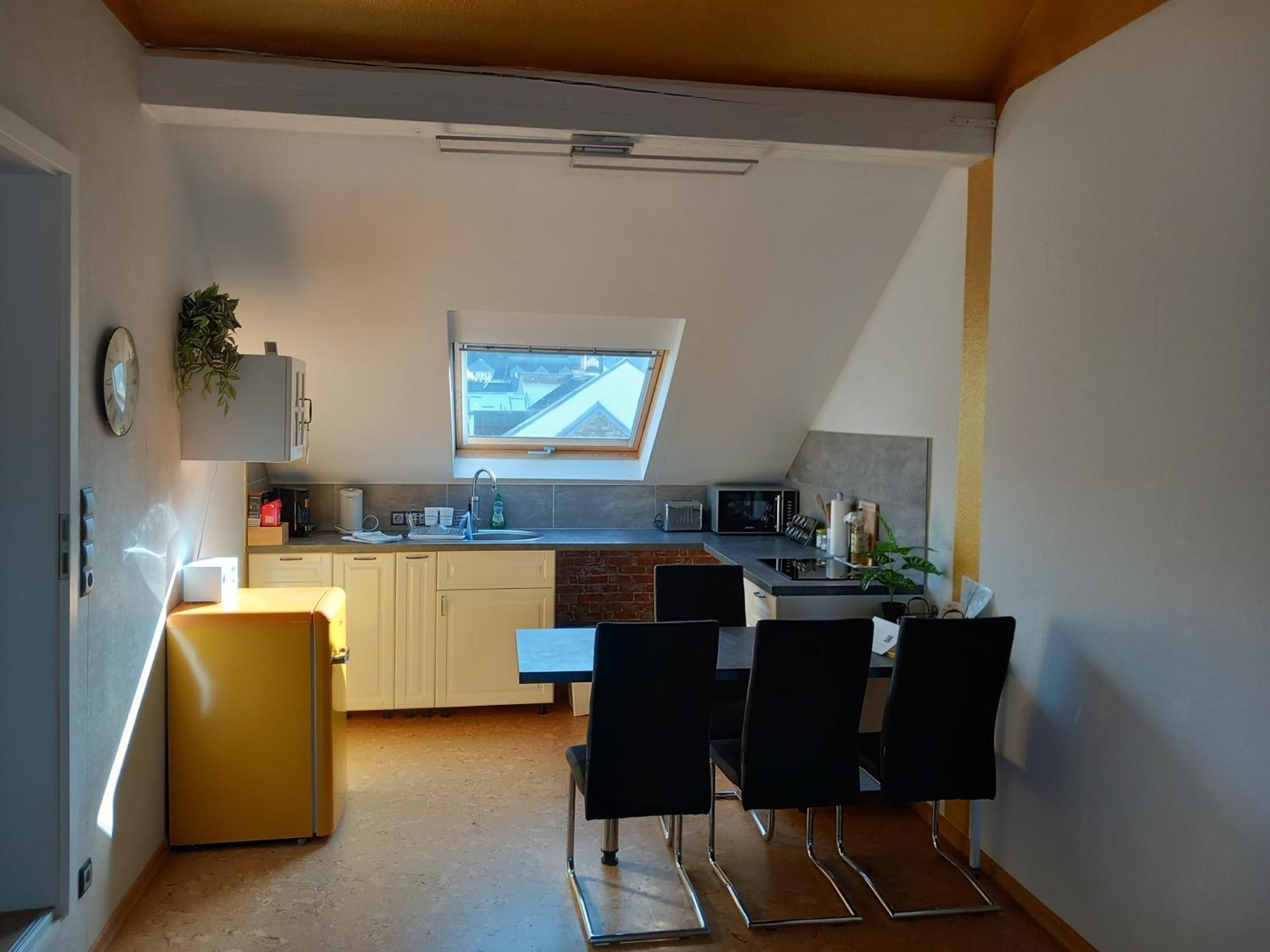 Ferienwohnung Im Roten Haus, Die Therme Ist Fusslaeufig In Wenigen Minuten Erreichbar Bad Ems Exterior photo